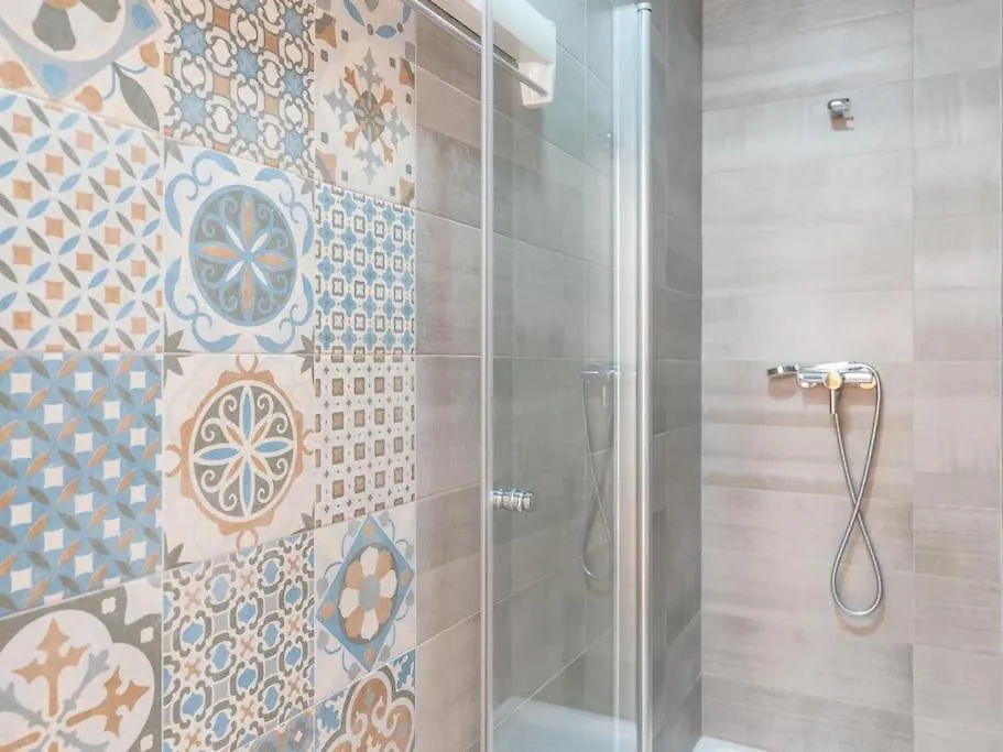 Nino De Guevara'S Andalusian Charm: The Essence Of Malaga City Center Apartment Spain