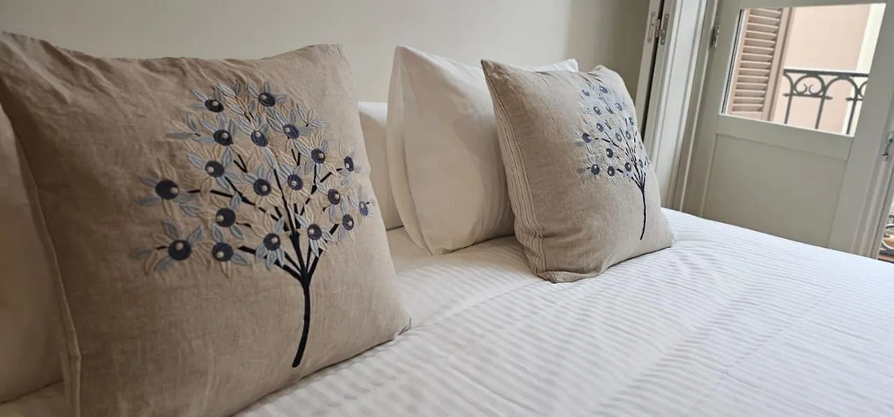 Nino De Guevara'S Andalusian Charm: The Essence Of Malaga City Center Apartment